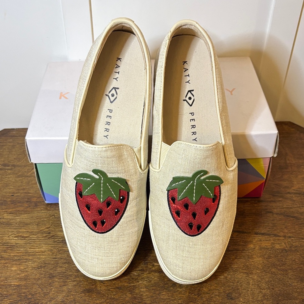Katy Perry Strawberry Collections Cream Loafers